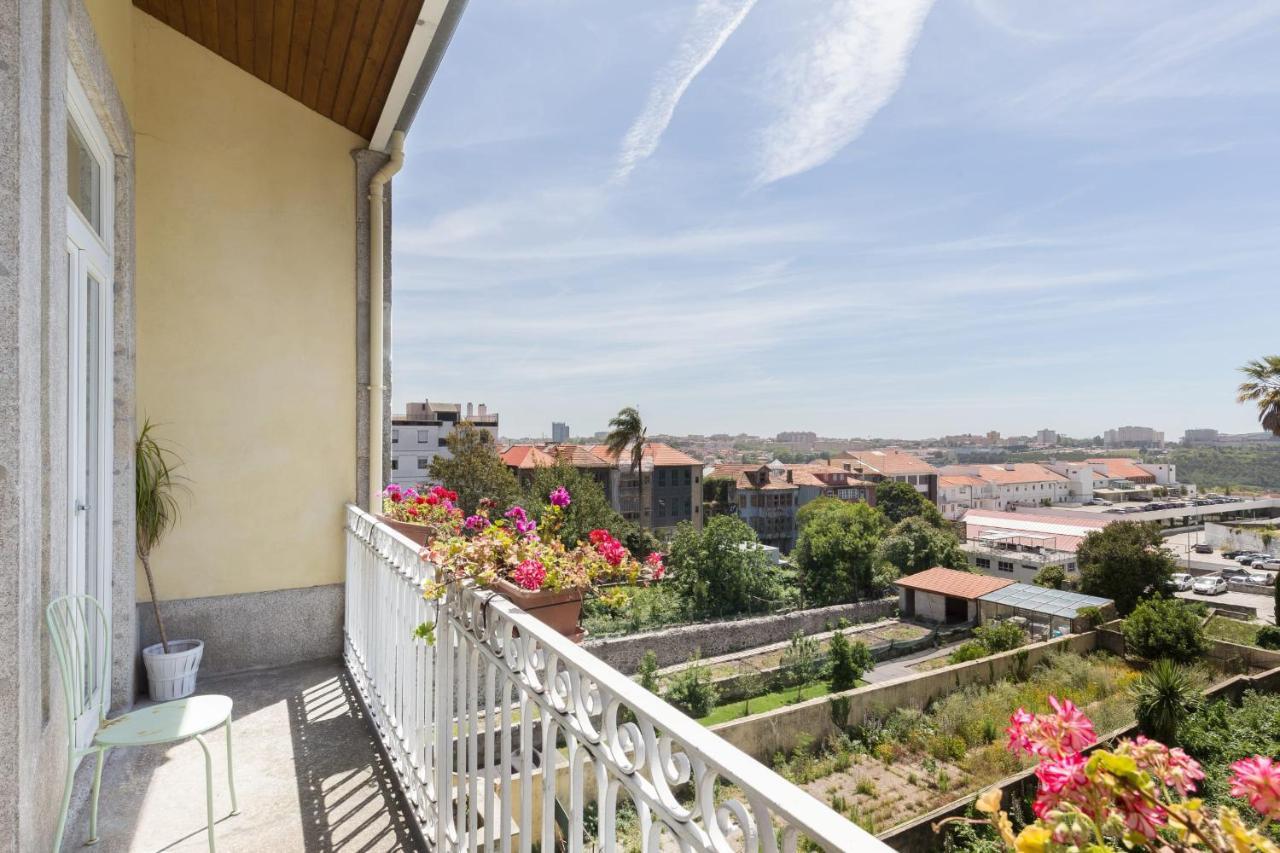 Guestready - Ayres Studio W Balcony Garden OOporto Esterno foto