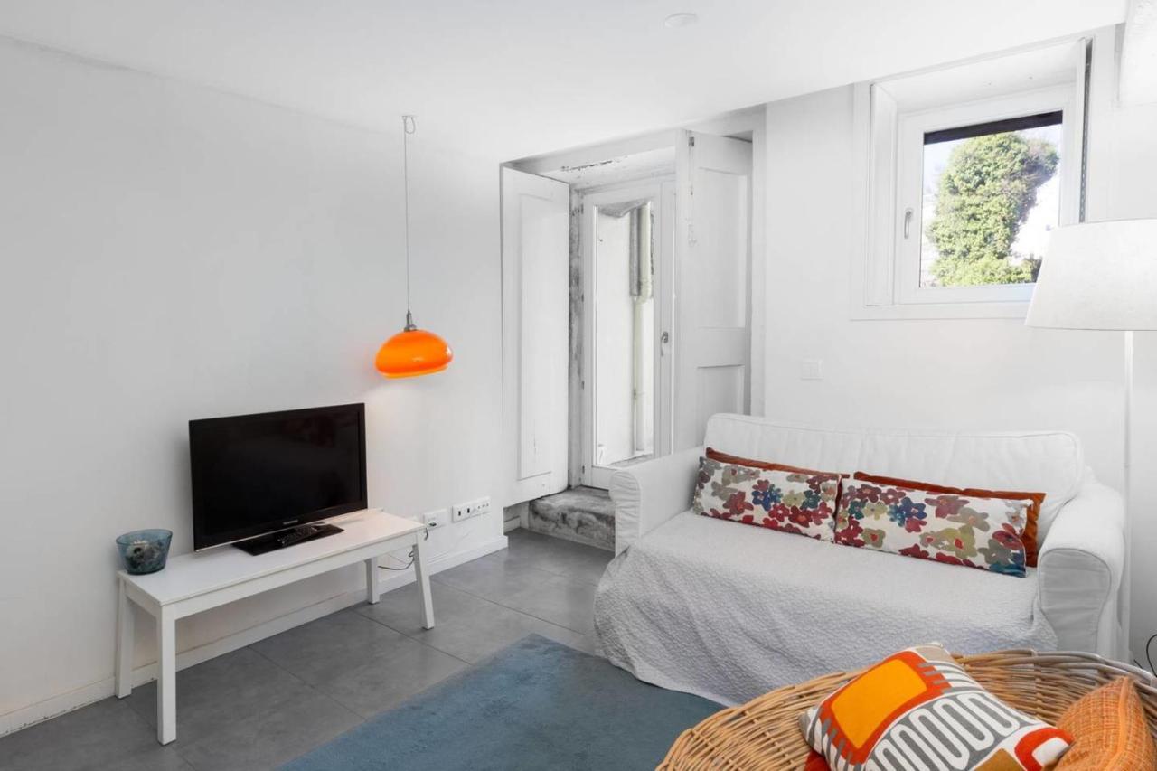 Guestready - Ayres Studio W Balcony Garden OOporto Esterno foto