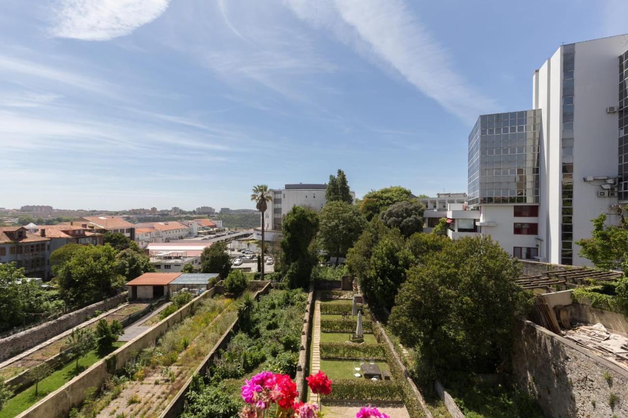 Guestready - Ayres Studio W Balcony Garden OOporto Esterno foto