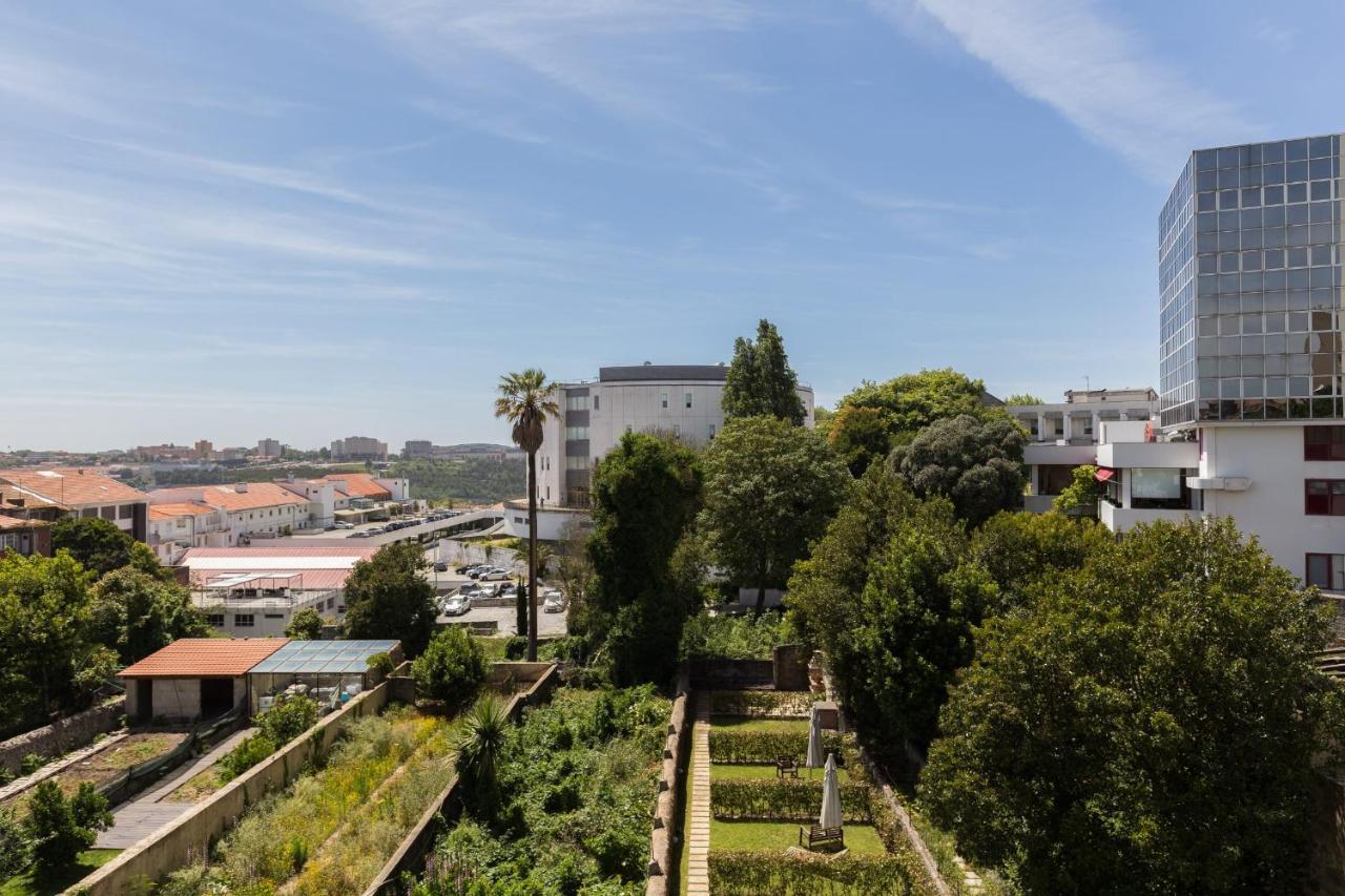 Guestready - Ayres Studio W Balcony Garden OOporto Esterno foto